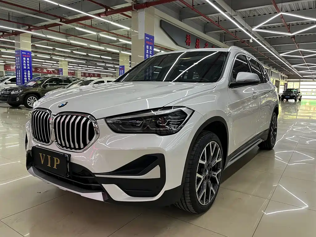BMW X1 2021 — фото 1