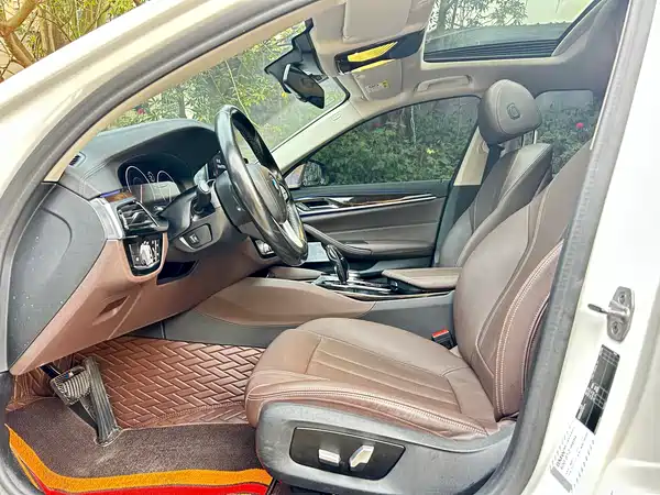 BMW 5 Series 2019