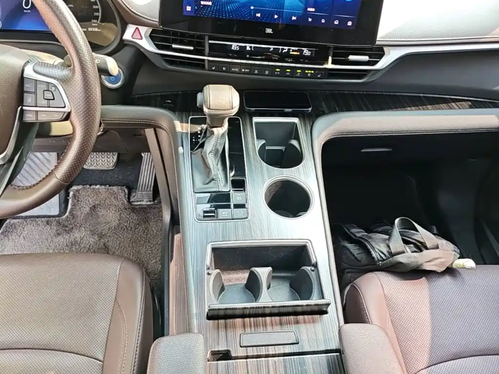 Toyota Sienna 2022 — фото 14