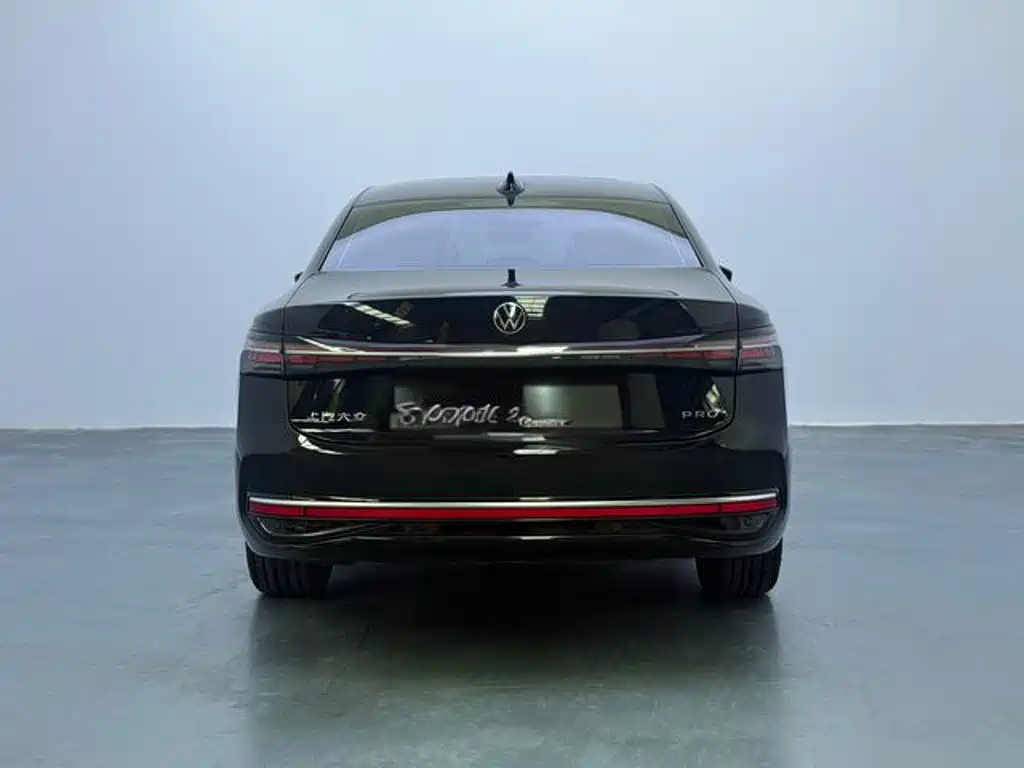 Volkswagen Passat 2025 — фото 11