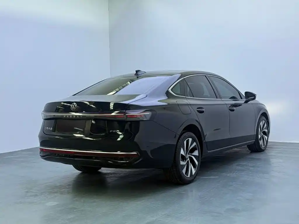 Volkswagen Passat 2025 — фото 12