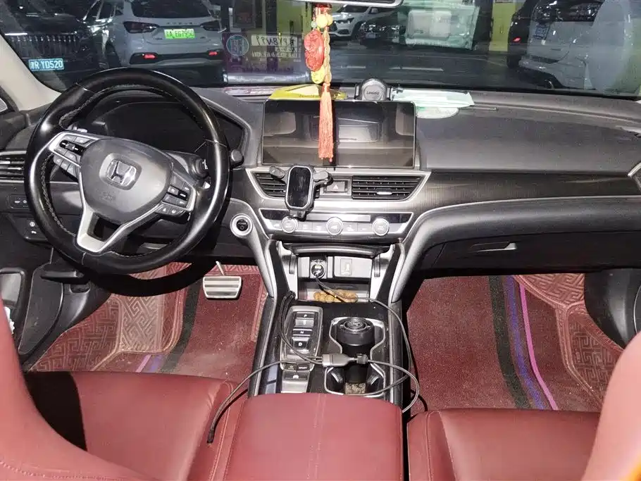 Honda Accord 2022 — фото 12