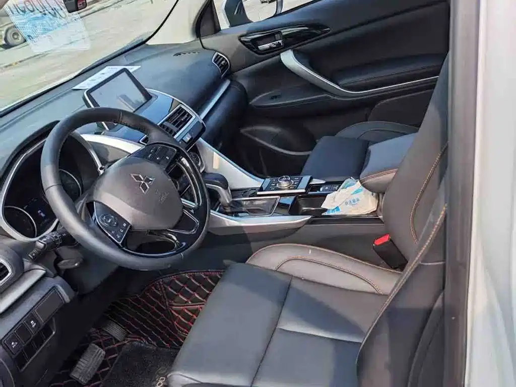 Mitsubishi Eclipse Cross 2020 — фото 6