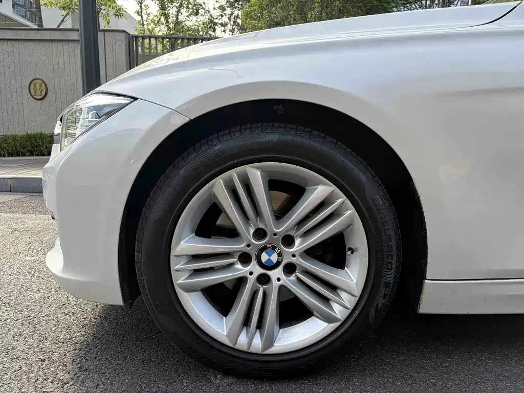BMW 3 Series 2017 — фото 5