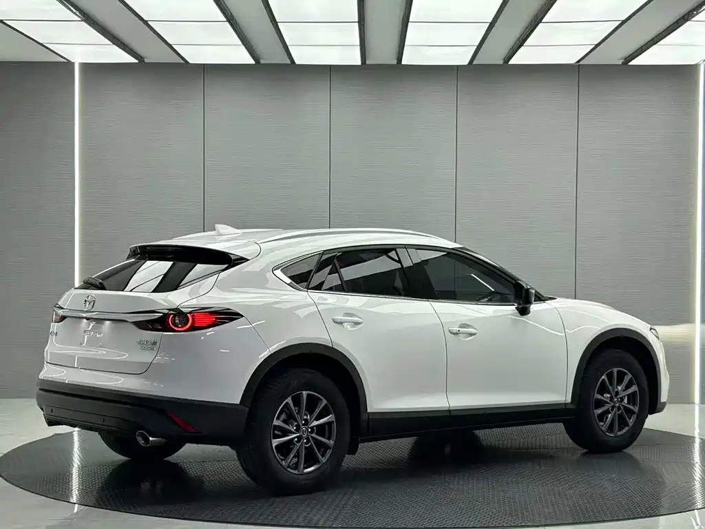 Mazda CX-4 2023 — фото 5