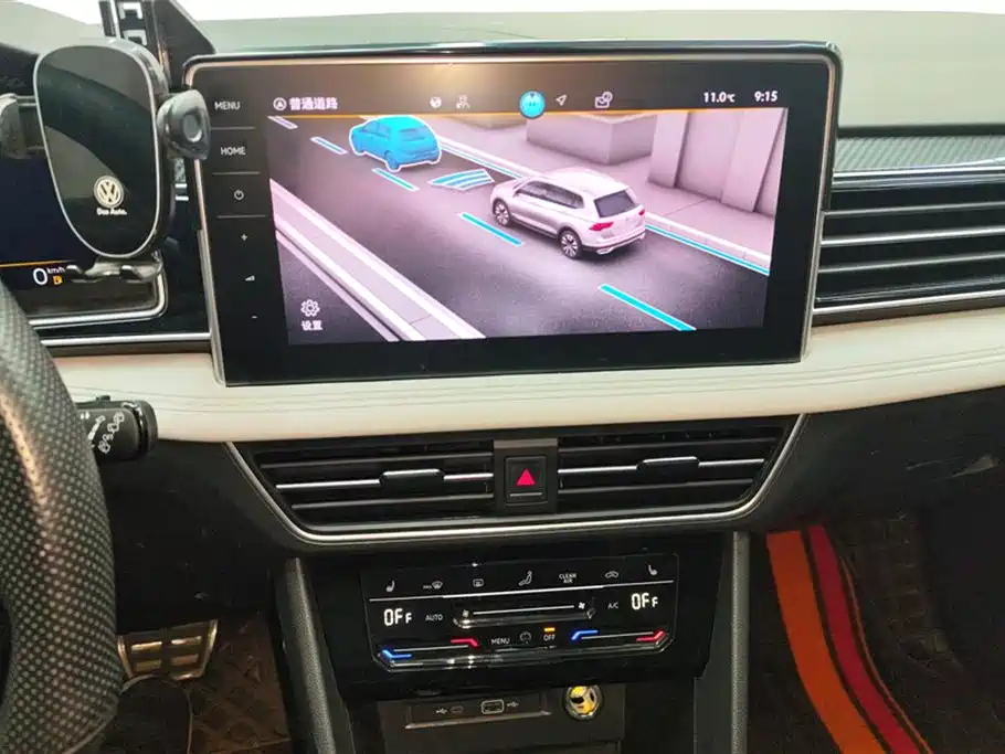 Volkswagen Tiguan L 2023 — фото 13