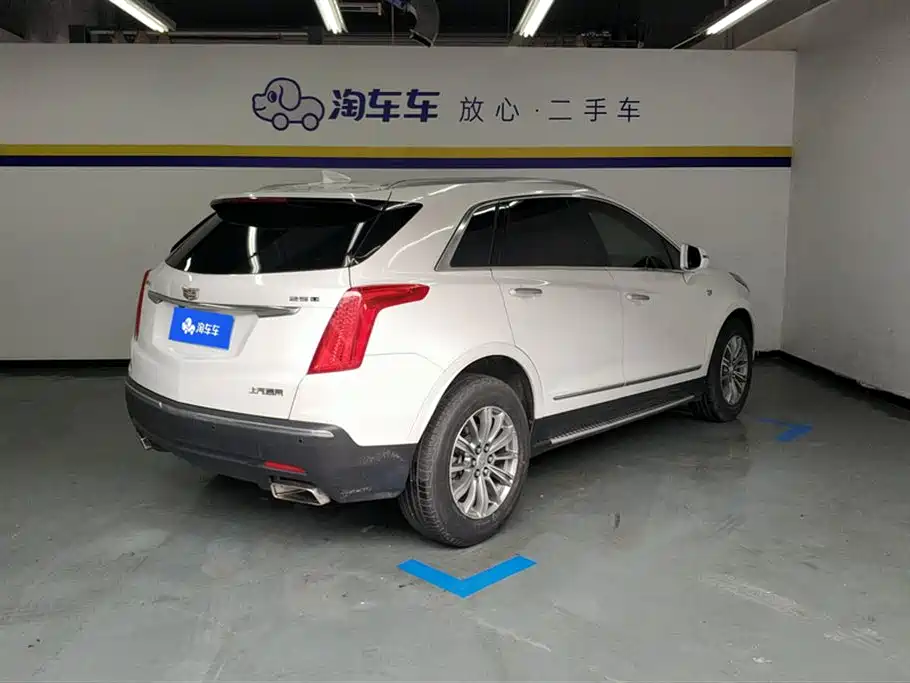 Cadillac XT5 2017 — фото 3