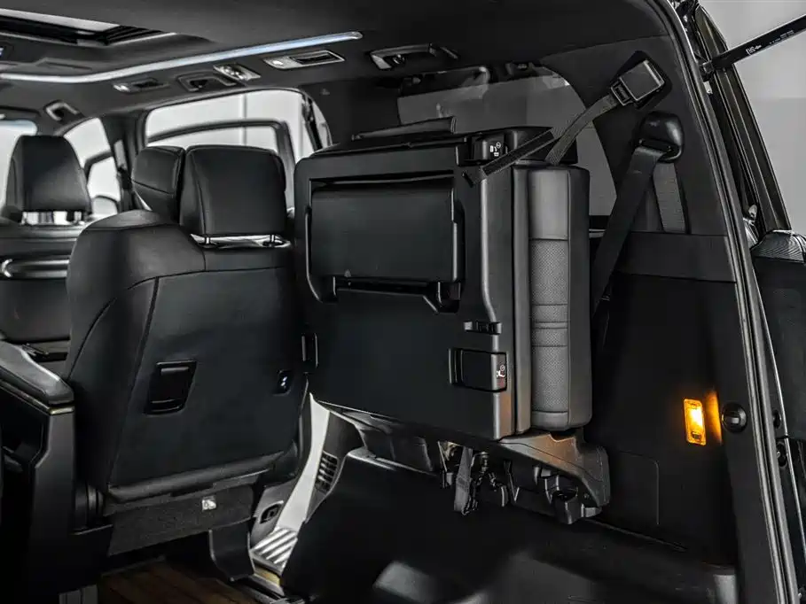 Toyota Vellfire 2022 — фото 30
