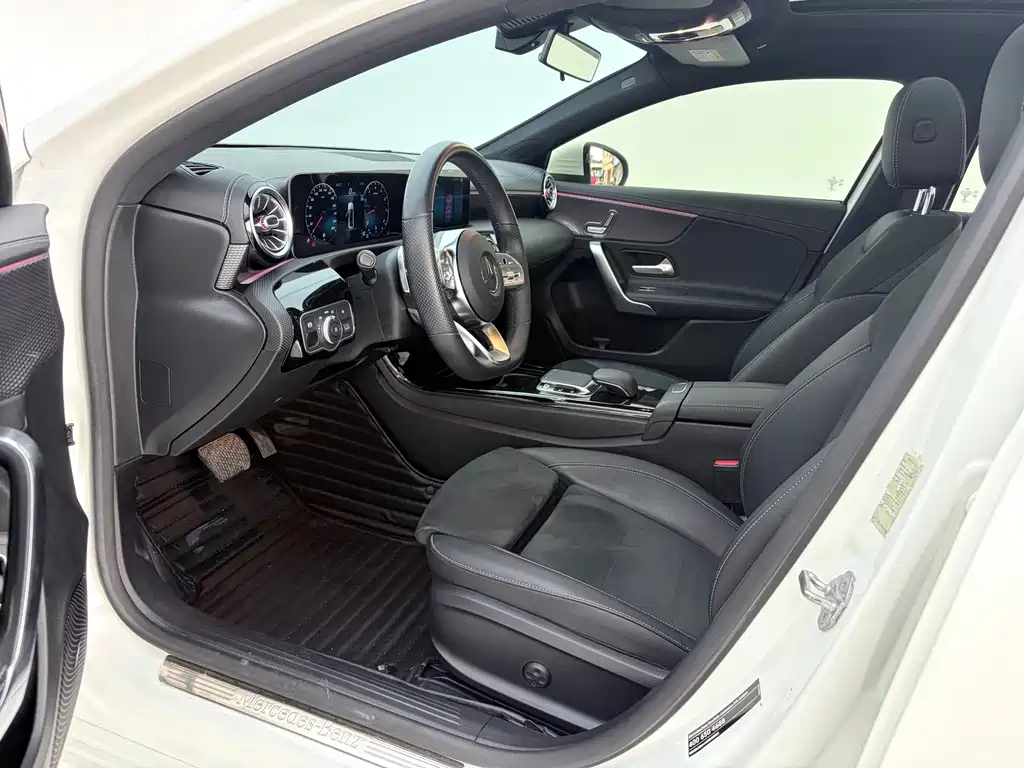 Mercedes-Benz A-Class 2021 — фото 4