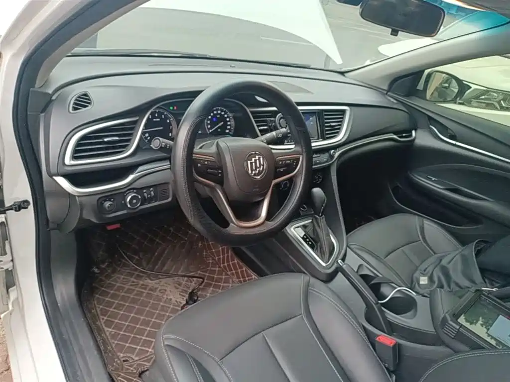 Buick Excelle 2022 — фото 10