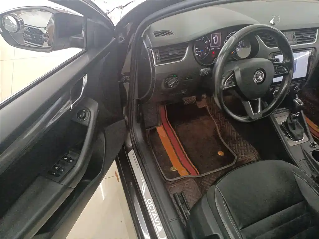Skoda Octavia 2016 — фото 13