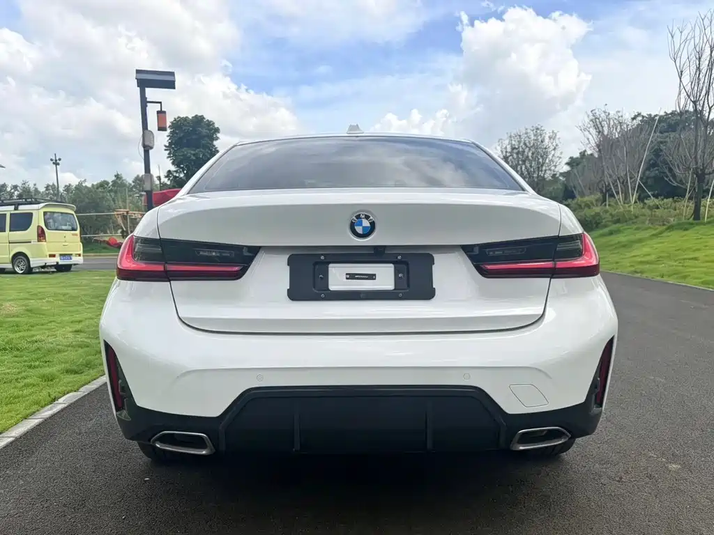 BMW 3 Series 2023