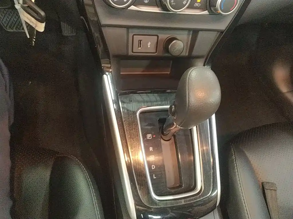 Nissan Sylphy 2020 — фото 14