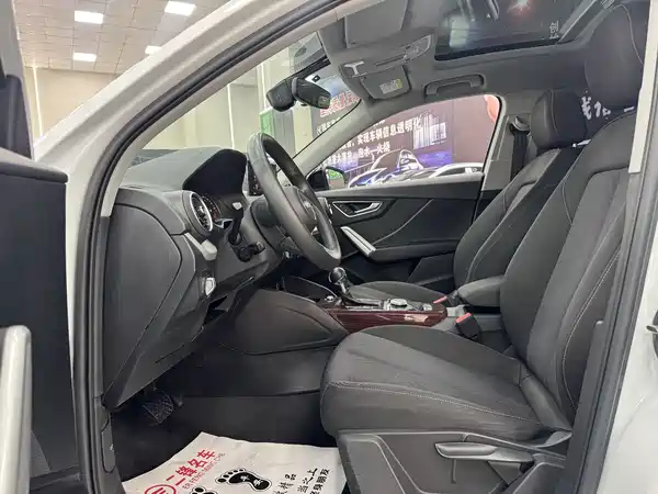 Audi Q2L 2020