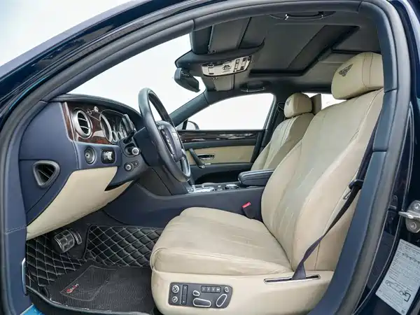 Bentley Flying Spur 2015