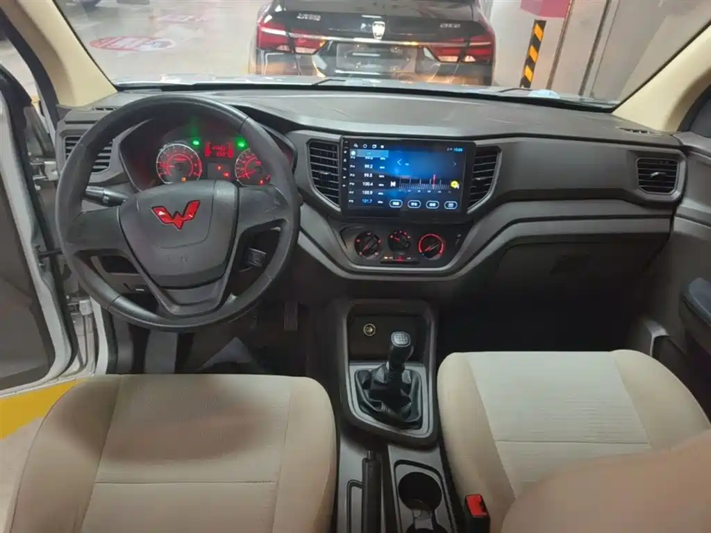 Wuling Hongguang V 2023 — фото 10