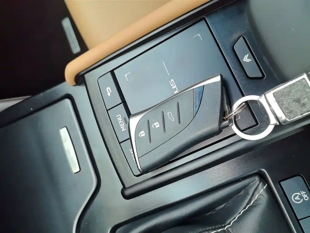 Lexus ES 2021 — фото 12