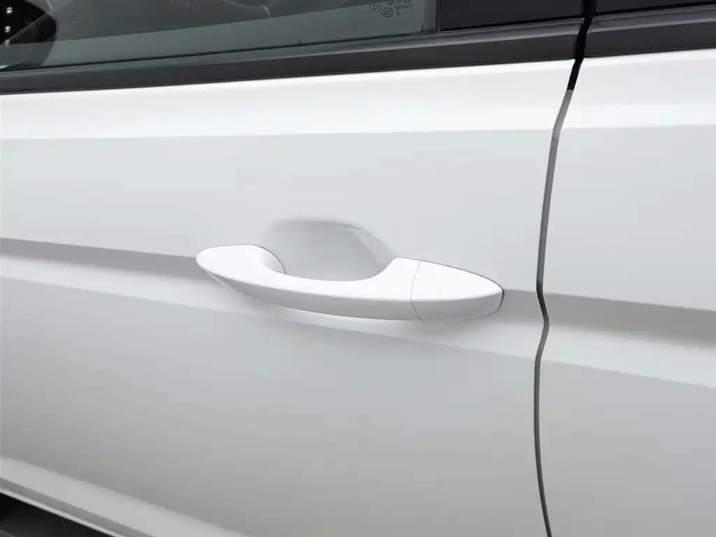 Volkswagen Touran 2019 — фото 18