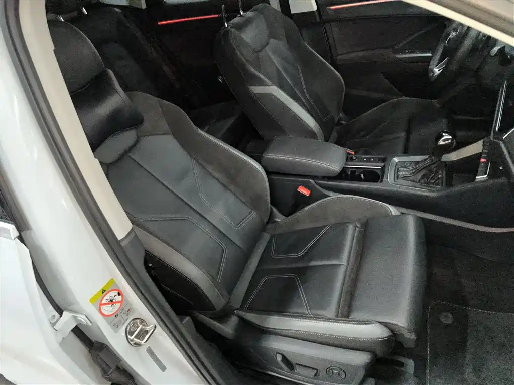 Audi Q3 Sportback 2021 — фото 25