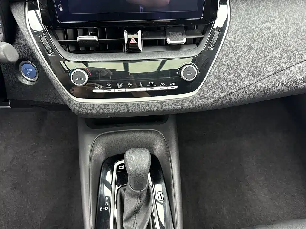 Toyota Corolla 2022 — фото 15