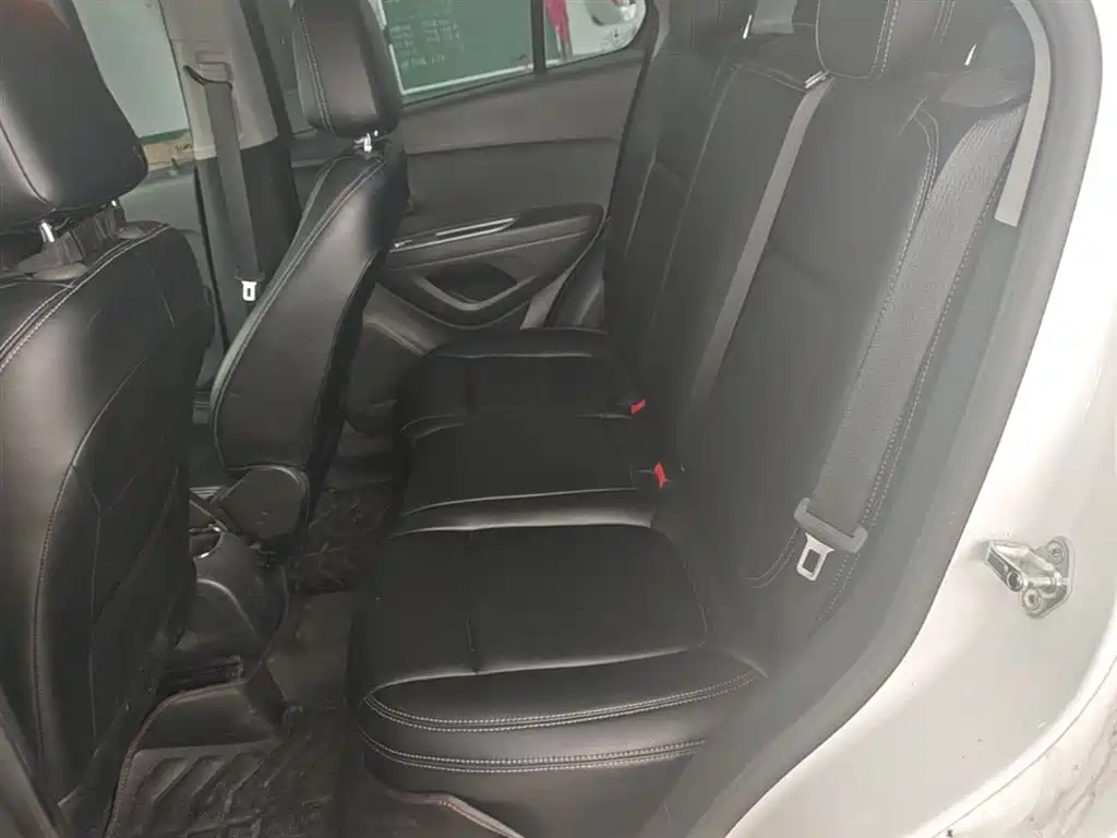 Chevrolet Trax 2017 — фото 13