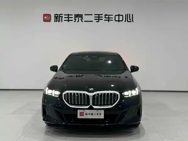BMW 5 Series 2025