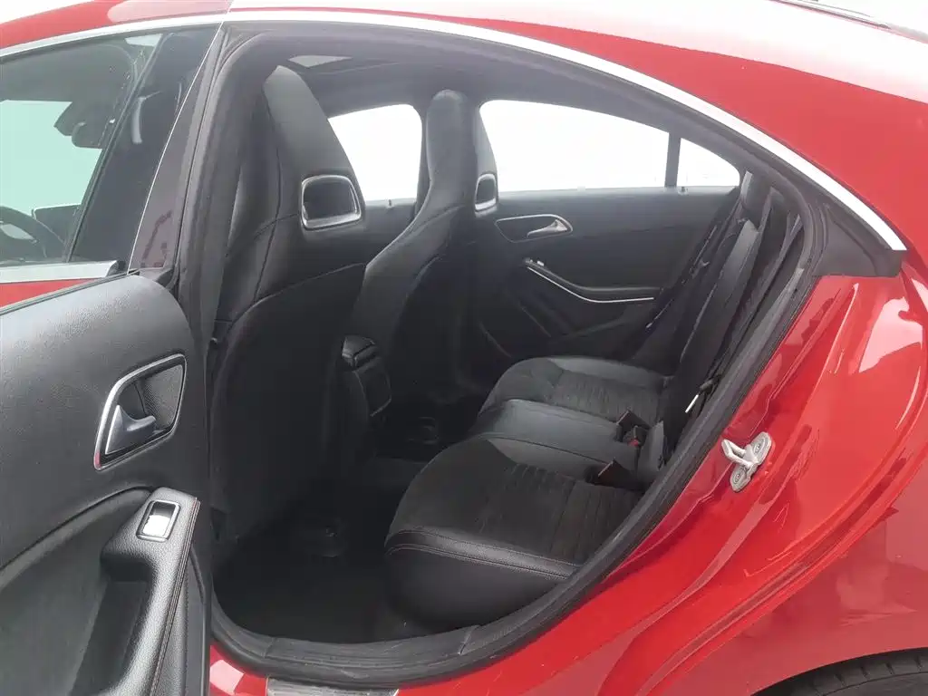 Mercedes-Benz CLA 2016 — фото 15