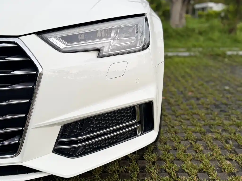 Audi A4L 2019 — фото 10