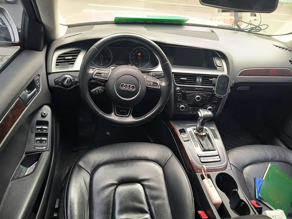 Audi A4L 2015 — фото 3