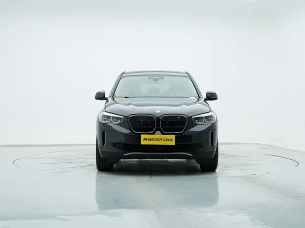 BMW iX3 2021