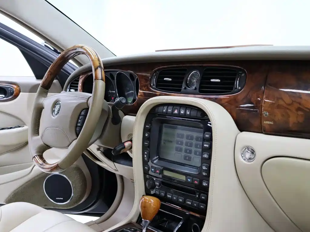 Jaguar XJ 2005 — фото 12