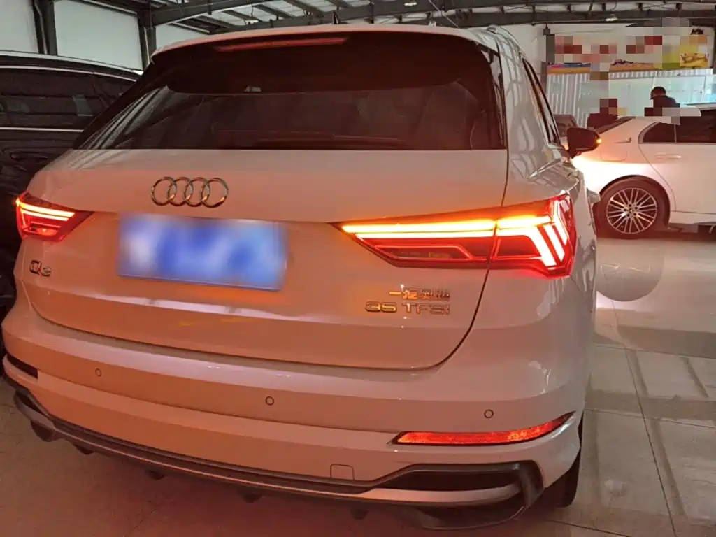 Audi Q3 2023 — фото 4