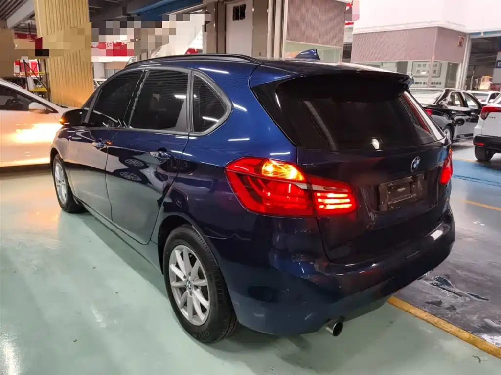 BMW 2 Series Active Tourer 2017 — фото 23