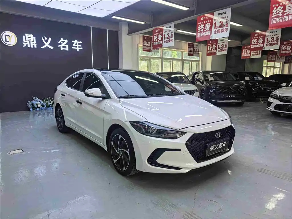Hyundai Elantra 2020 — фото 3
