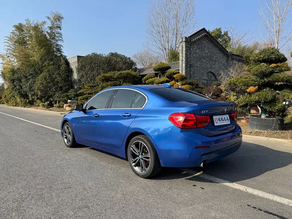 BMW 1 Series 2018 — фото 3