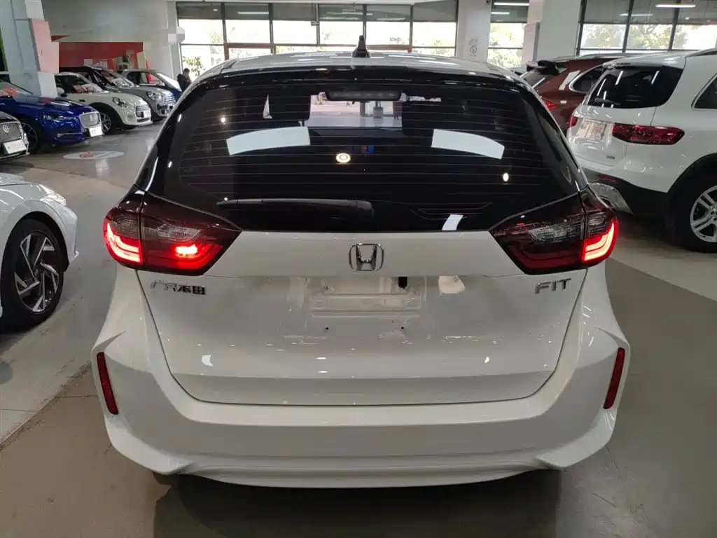 Honda Fit 2023 — фото 4