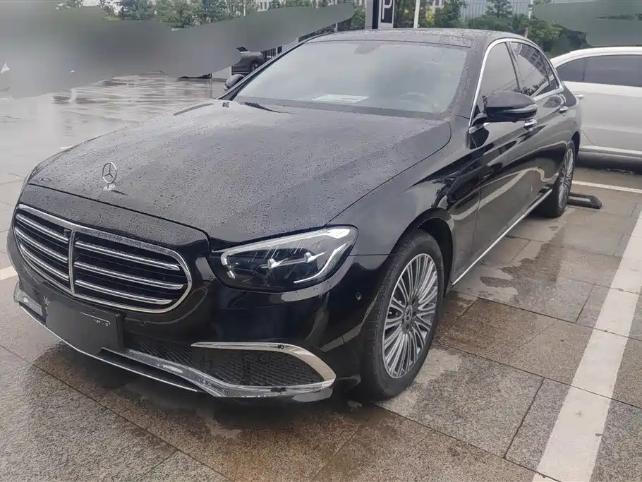 Mercedes-Benz E-Class 2023 — фото 1