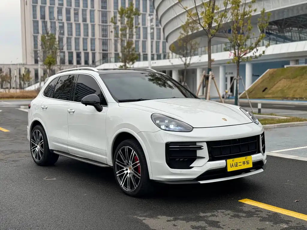 Porsche Cayenne 2017 — фото 8