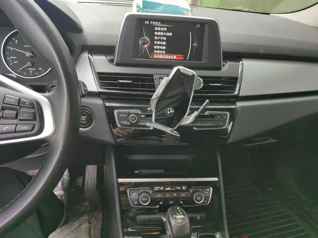 BMW 2 Series Active Tourer 2018 — фото 9