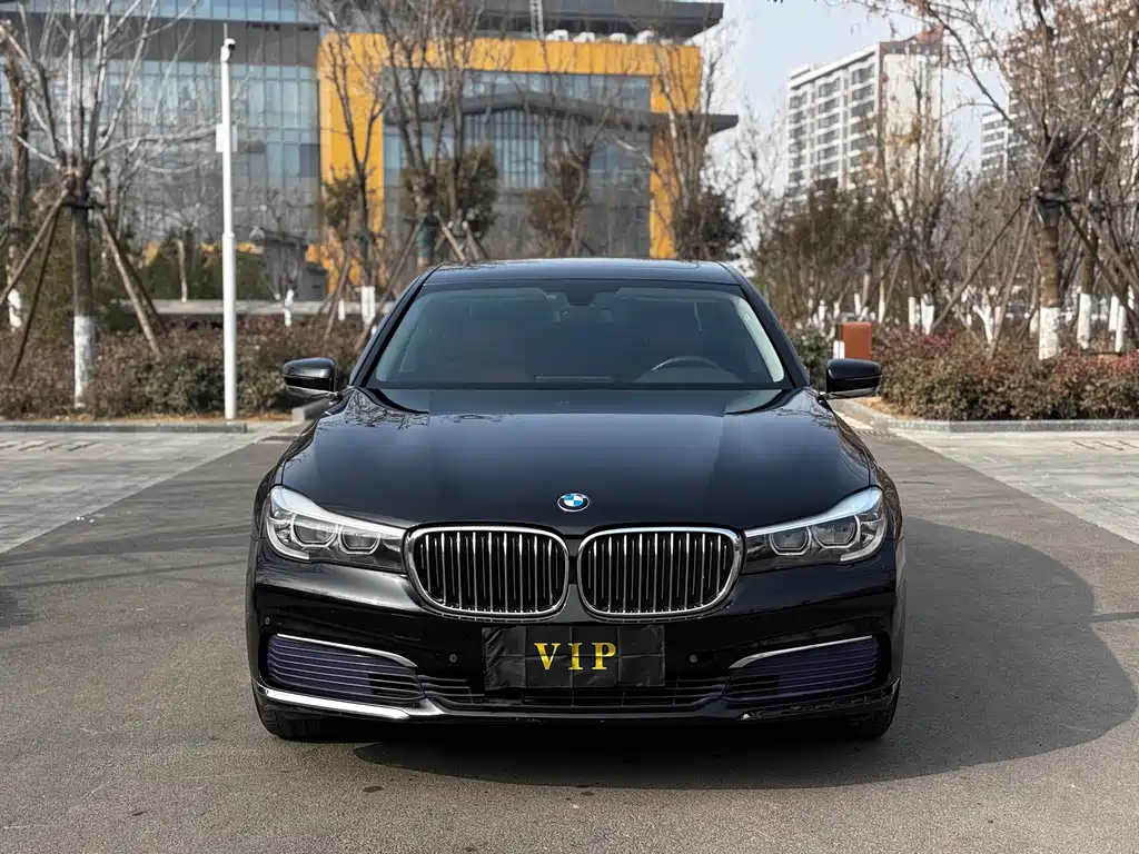 BMW 7 Series 2017 — фото 2
