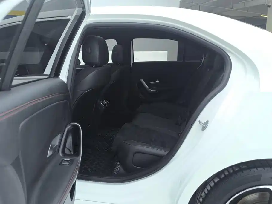 Mercedes-Benz A-Class 2023 — фото 11