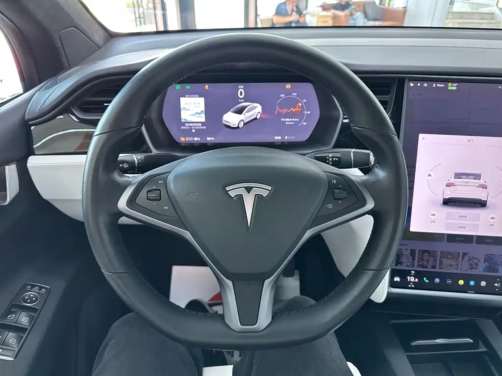 Tesla Model X 2019 — фото 6