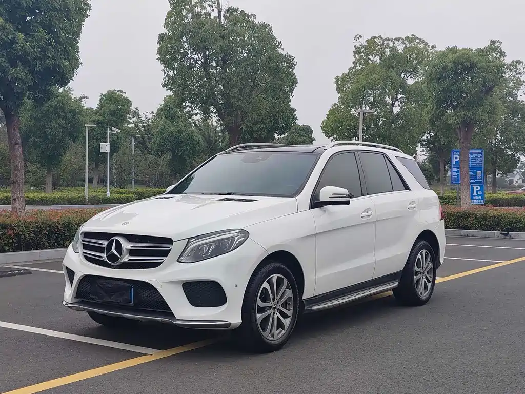 Mercedes-Benz GLE 2017 — фото 1