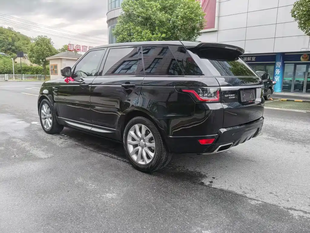 Land Rover Range Rover Sport 2017 — фото 10