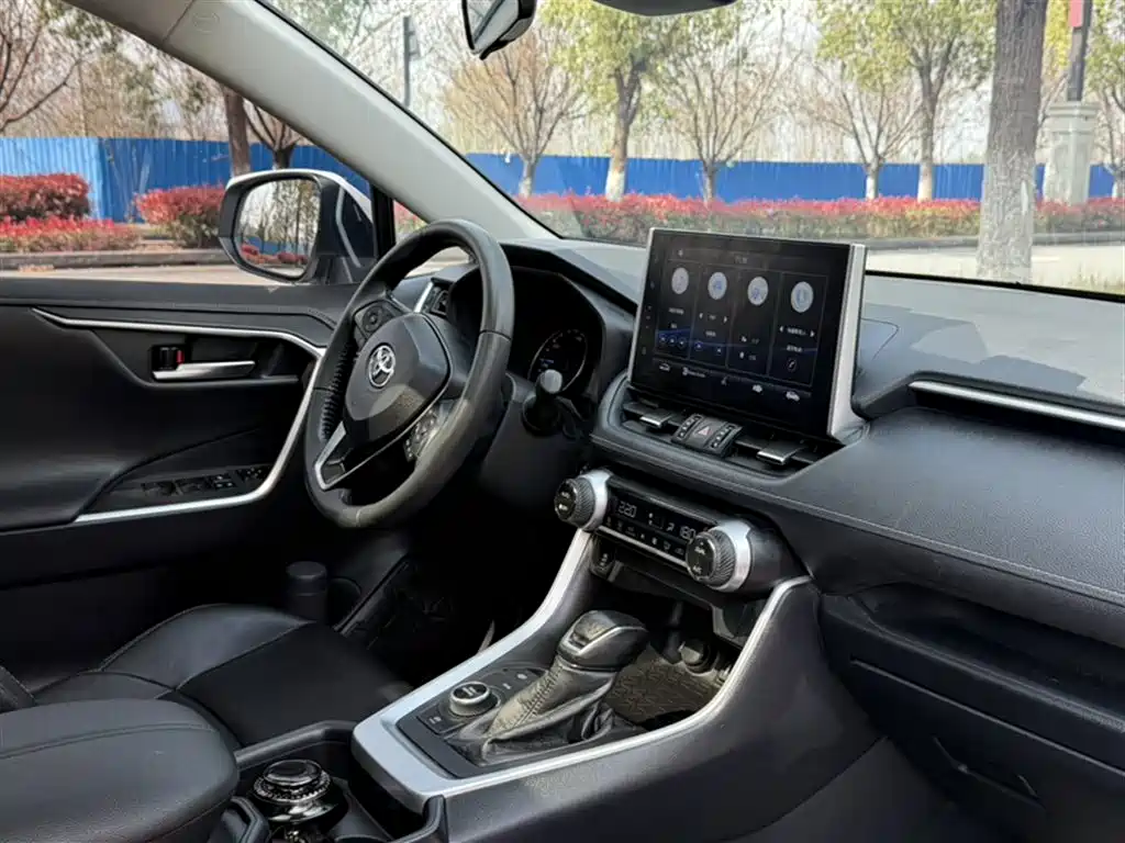 Toyota Wildlander 2021 — фото 20