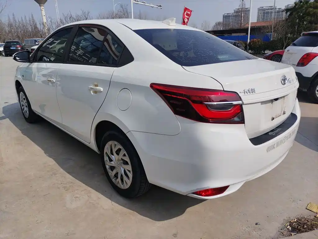 Toyota Vios 2021 — фото 23