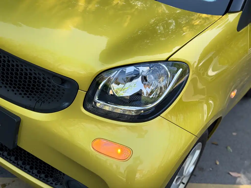 smart Fortwo 2018 — фото 20