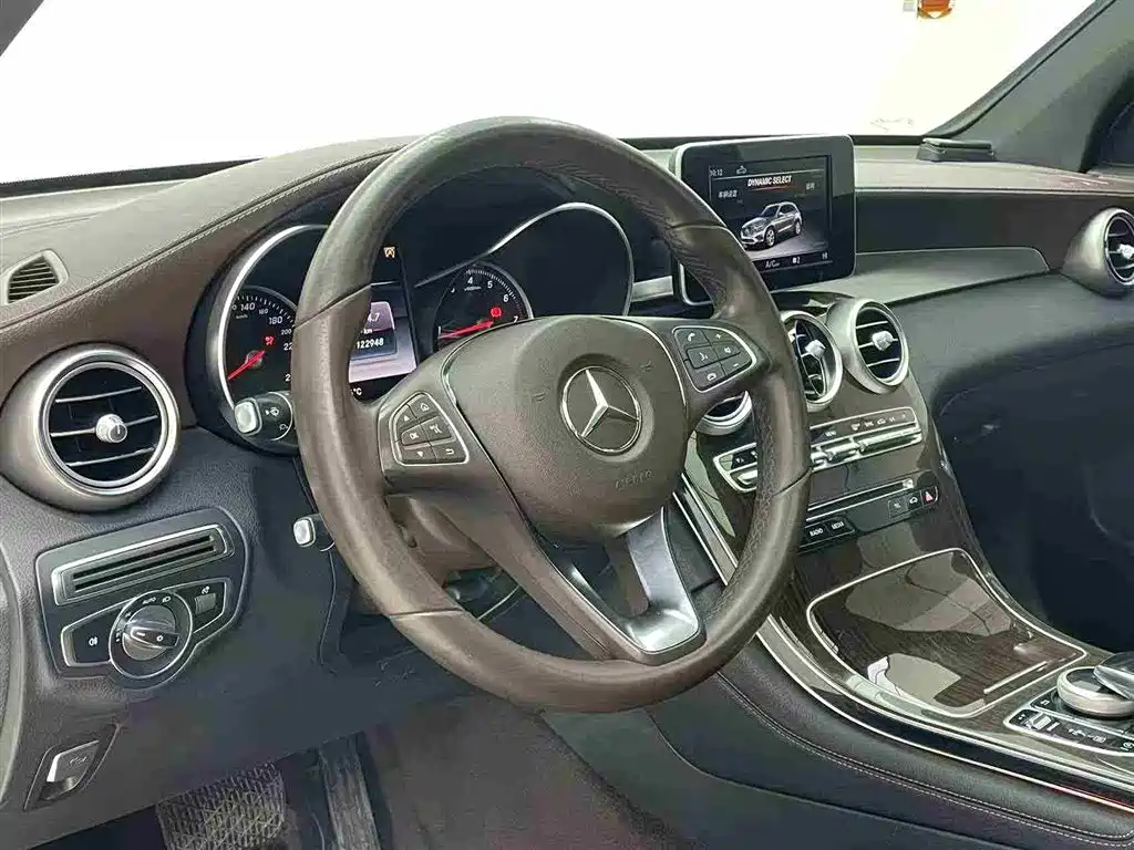 Mercedes-Benz GLC 2019 — фото 11