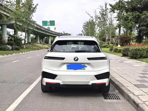 BMW iX 2022
