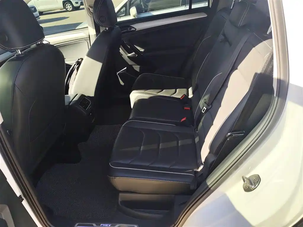 Volkswagen Tiguan L PHEV 2020 — фото 14